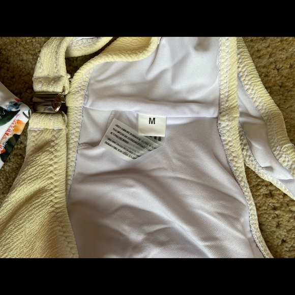 Cupshe high waisted bikini - Picture 3 of 4